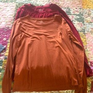 Long sleeve t-shirts